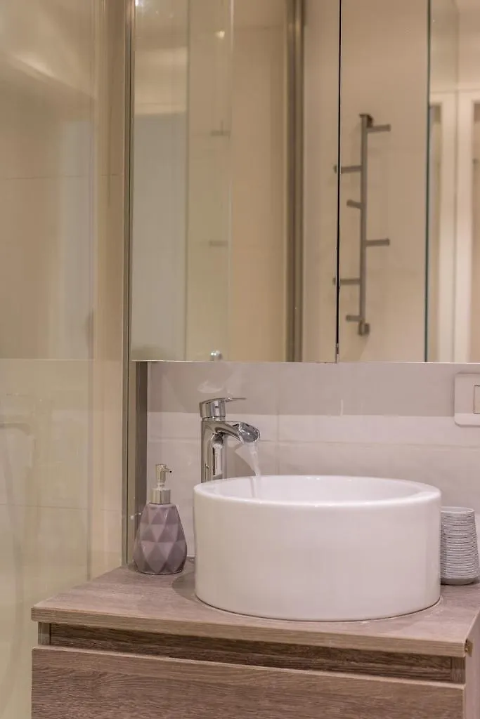 Private Studio - Avenue Wagram Apartment Paris