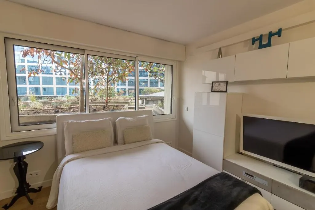 Private Studio - Avenue Wagram Apartment Paris